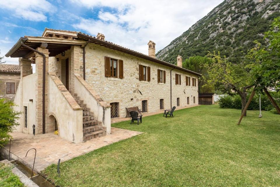 Casa Ridente Nella Valle Del Menotre Con Giardino Pale Εξωτερικό φωτογραφία